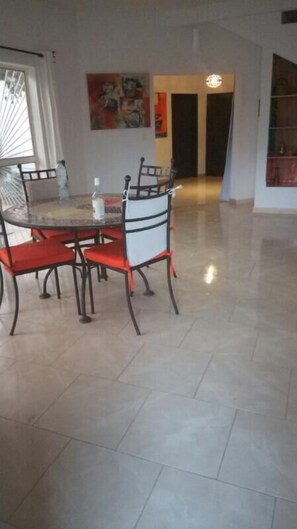 別墅, 2 張標準雙人床, 非吸煙房 | 房內用餐區