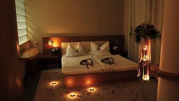 Suite | In-room safe, desk, blackout drapes, free cribs/infant beds