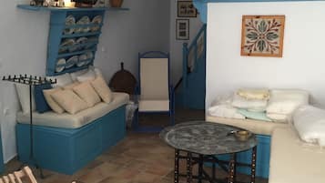 House, Balcony, Sea View | Living area