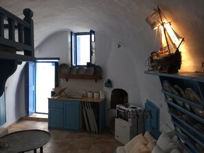 独立别墅, 阳台, 海景 | 私人简易厨房 | 冰箱、烤箱、炉灶、厨具/餐具