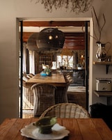 Luxury House | In-room dining