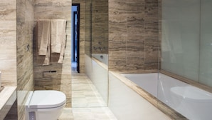 Deluxe Apartment, 2 Bedrooms | Bathroom | Separate tub and shower, hair dryer, towels, toilet paper - The Edges (Dublin)
