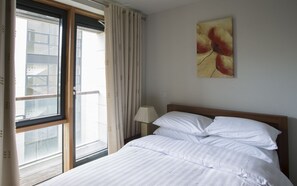 Deluxe Apartment, 2 Bedrooms | 1 bedroom, iron/ironing board, free cribs/infant beds, free WiFi - The Edges (Dublin)