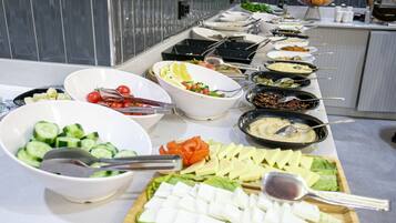 Free daily buffet breakfast