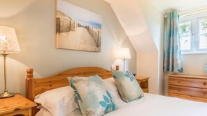 Deluxe Apartment, 3 Bedrooms - The Ellingham Cottages (St. Martins)