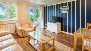 Deluxe Apartment, 3 Bedrooms | Living room - The Ellingham Cottages (St. Martins)