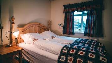 Familienhaus, 3 Schlafzimmer, eingeschränkter Meerblick, Meerseite | 3 Schlafzimmer, kostenloses WLAN, Bettwäsche