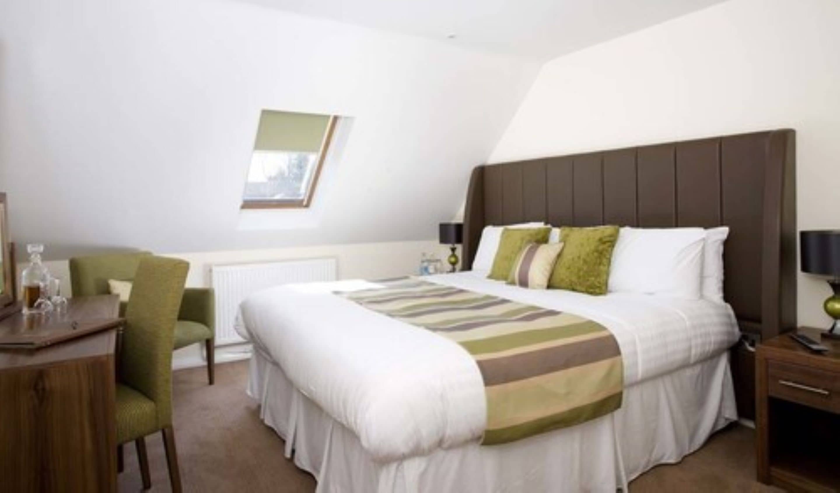 premier double or twin room, 1 bedroom | individually decorated, individually furnished, desk, iron/ironing board