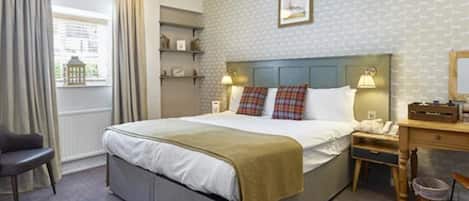 Camera Superior con letto matrimoniale o 2 letti singoli, 1 camera da letto | Con stile personalizzato, con arredamento individuale, una scrivania