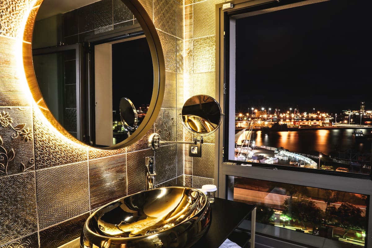 1 bedroom, minibar, in-room safe, desk