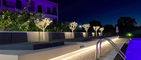 Seasonal outdoor pool