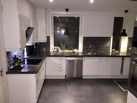 Principal´s residence - 300 m2 deluxe apartment | Minibar, decoración individual, espacio para trabajar con un portátil