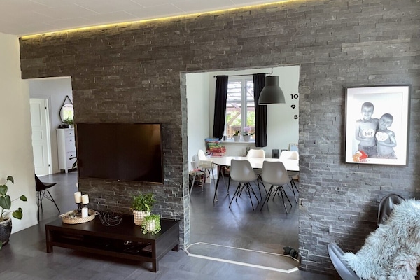 Principal´s residence - 300 m2 deluxe apartment | Bar mini, dihias secara berasingan, ruang kerja komputer riba