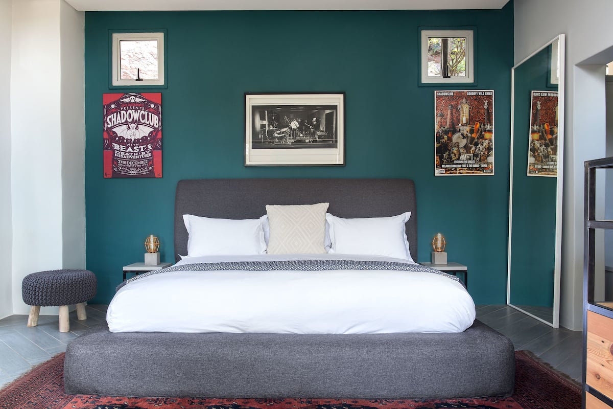 Deluxe-Doppelzimmer, 1 King-Bett, Terrasse, zum Garten hin | Hochwertige Bettwaren, Minibar (mit einigen kostenlosen Artikeln)