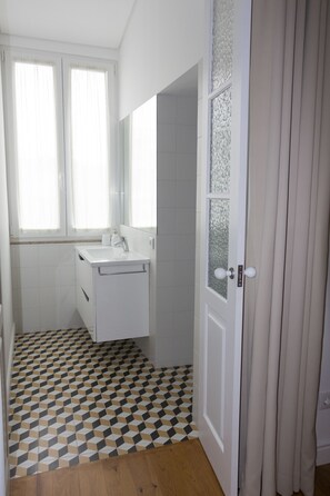 Suite, eigenes Bad | Waschbecken im Bad