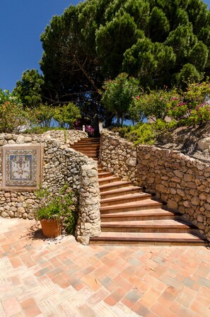 Courtyard - Bem Parece (Albufeira)