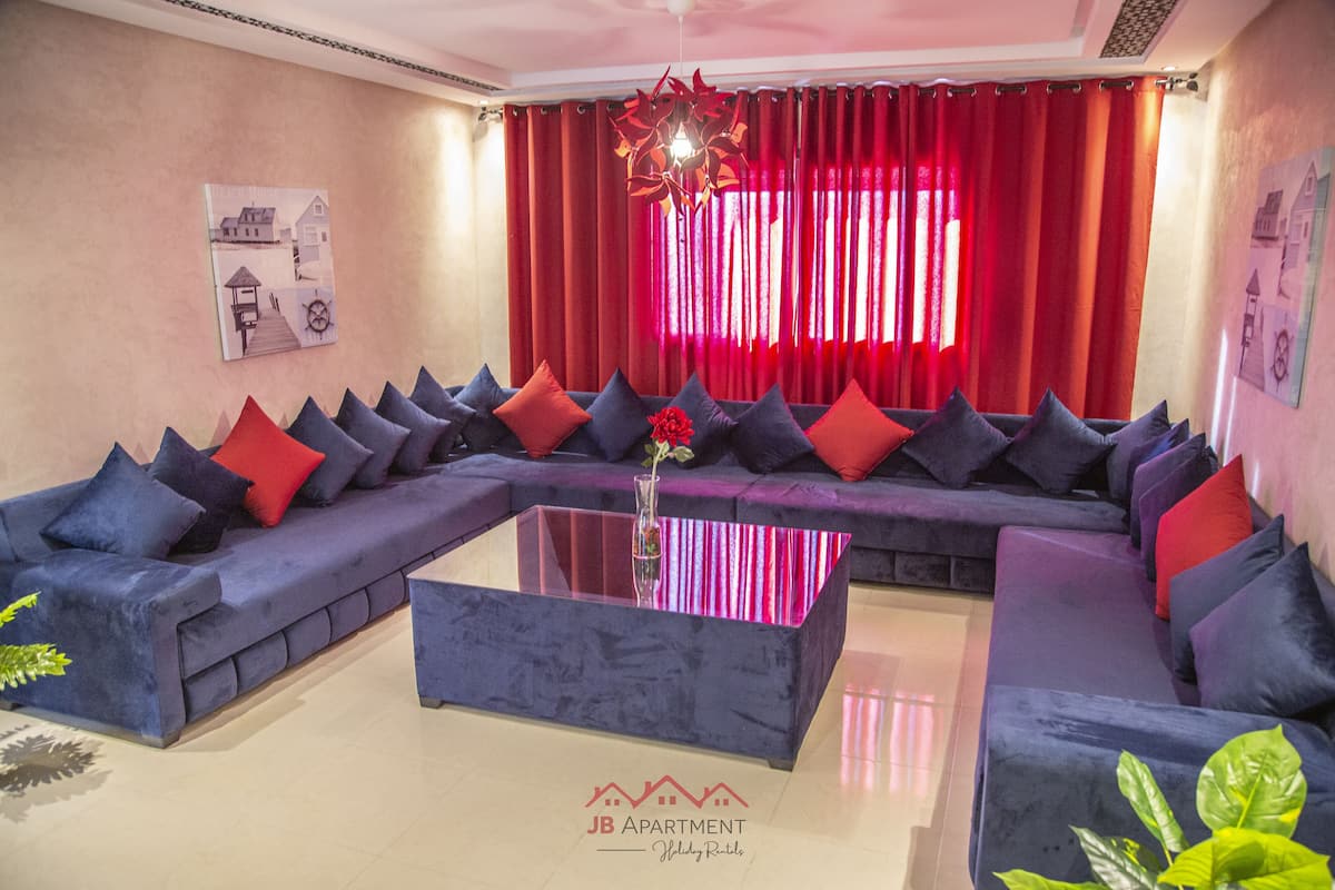 Classic Apartment | 2 bedrooms, premium bedding, soundproofing, free WiFi