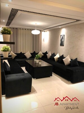 Comfort Apartment, 2 Bedrooms, Kitchen, City View | Living area | TV