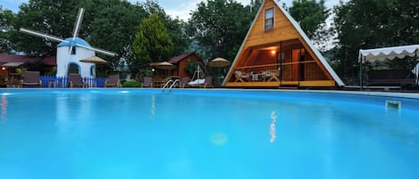 Seasonal outdoor pool