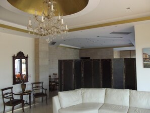 Interior - Hotel Metropole (Dio-Olympos)