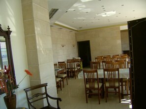 تناول الطعام