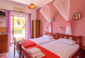 Habitación estándar con 2 camas individuales | Insonorización, wifi gratis y ropa de cama 