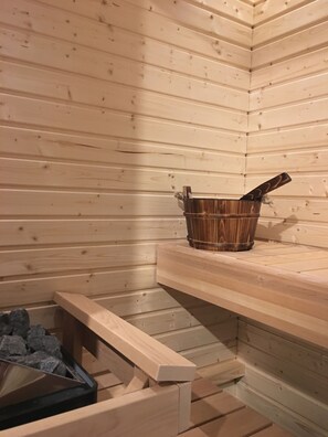 Chalet familiar, sauna | Baño | Ducha, artículos de higiene personal gratuitos y secador de pelo