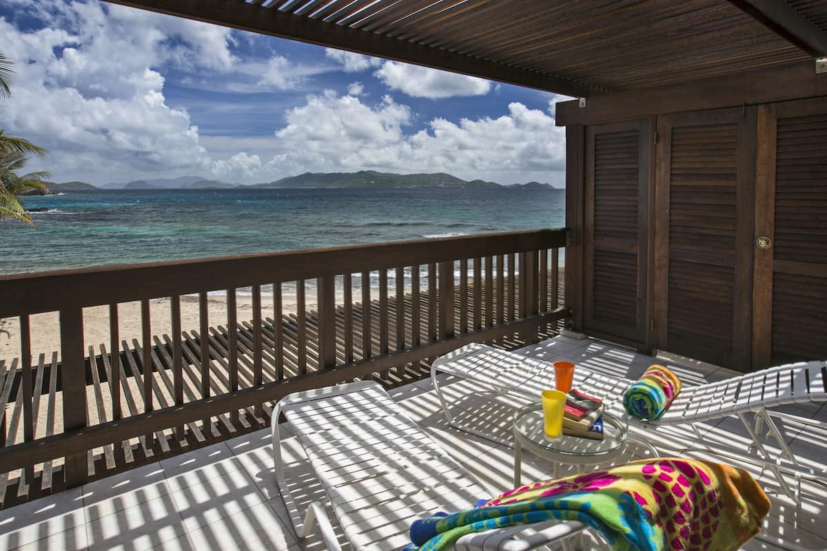 Luxury Apartment, 1 King Bed with Sofa bed, Balcony, Oceanfront D-208 | 1 bedroom, premium bedding, down duvets, in-room safe