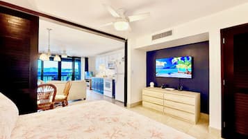 Comfort Studio Suite | In-room safe, laptop workspace, iron/ironing board, free WiFi