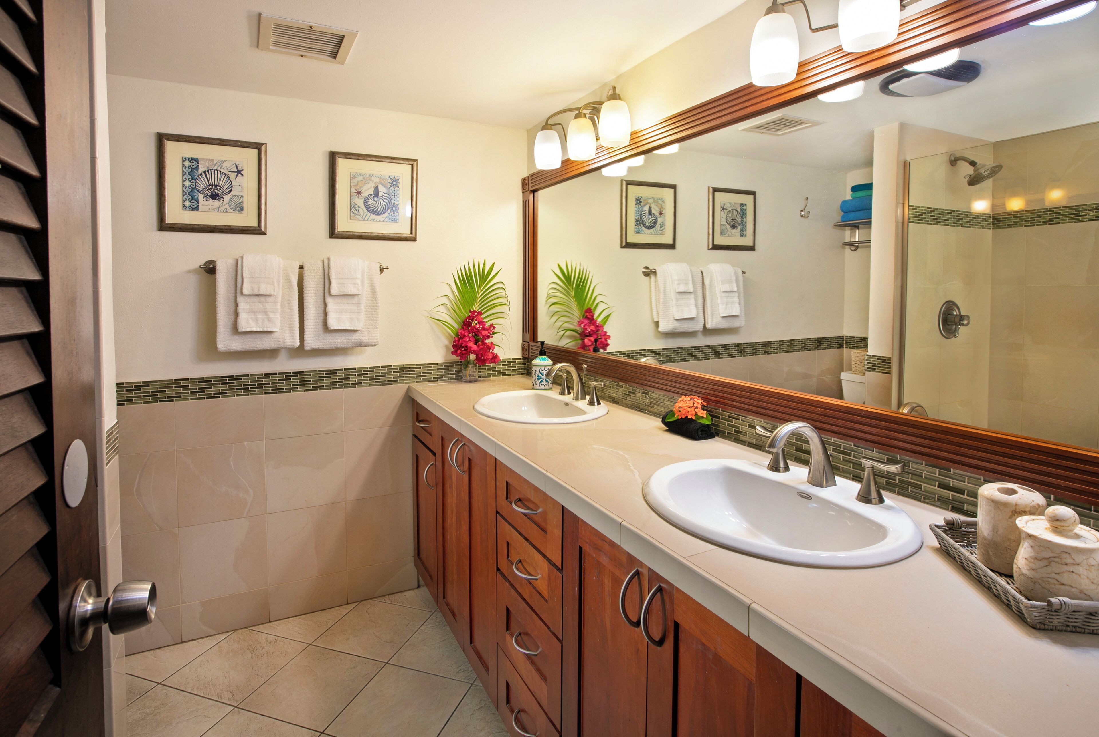 luxury apartment, 1 king bed with sofa bed, balcony, oceanfront a-104 | bathroom | shower, free toiletries, hair dryer, towels