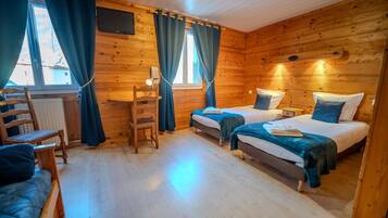 슈피리어 트윈룸 | 책상, 무료 WiFi, 침대 시트