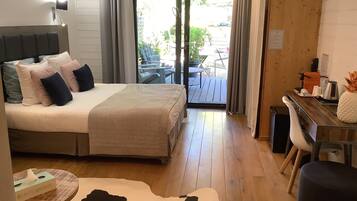 بديكورات فريدة لكل غرفة ومكتب وواي فاي مجانًا وملاءات أسرّة