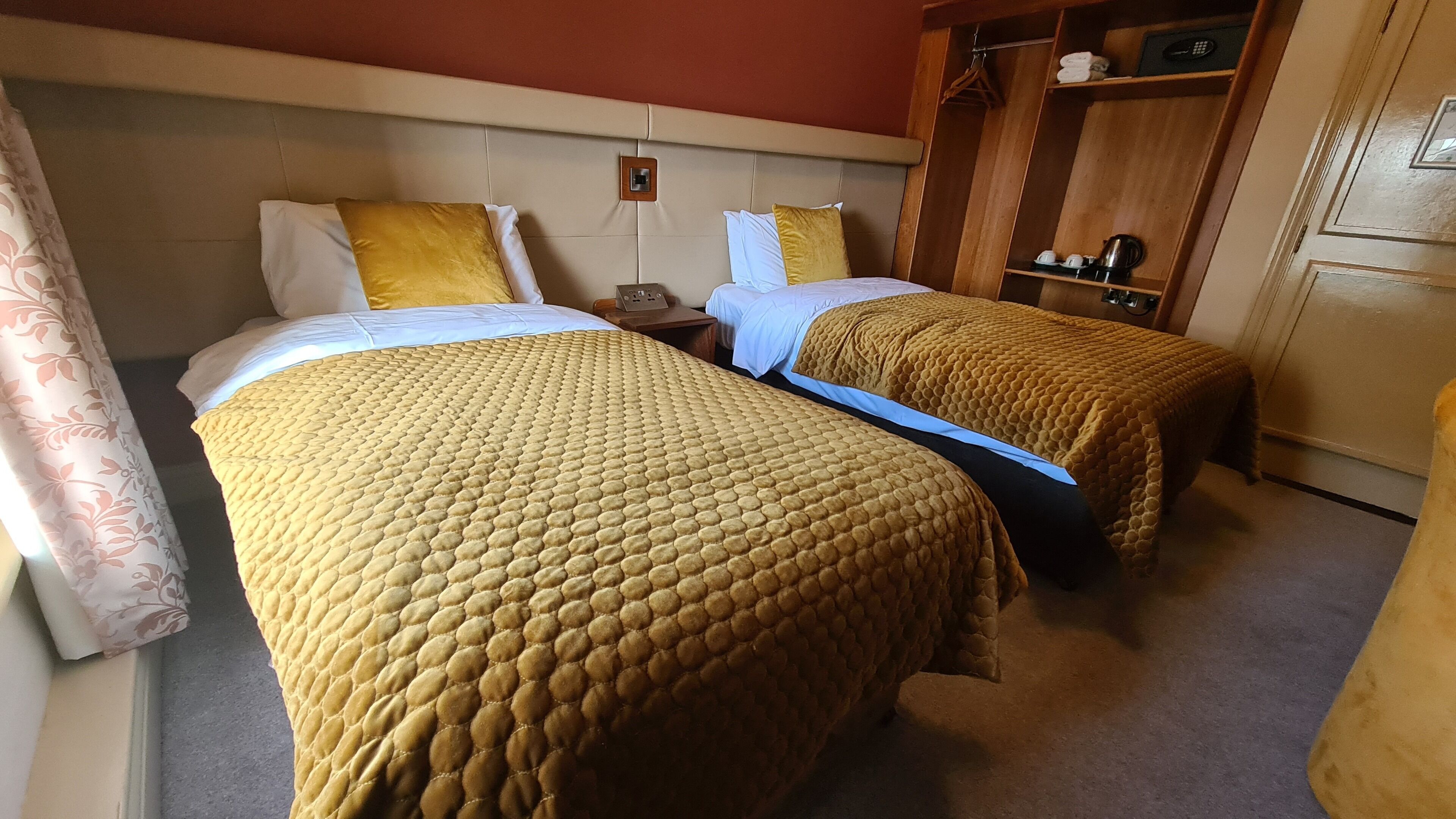 in-room safe, desk, iron/ironing board, free wifi