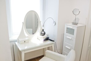 Classic Apartment, 1 Bedroom (TOP 13) | Iron/ironing board, free WiFi, bed sheets - Vienna Hotspot - Museum (Vienna)