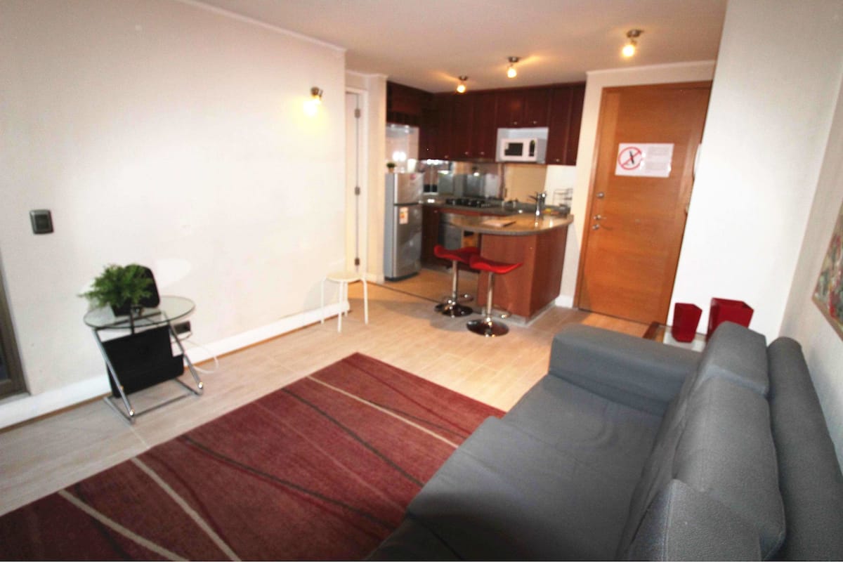 Standard-Apartment, 1 King-Bett und Schlafsofa | Wohnbereich | 32-Zoll-Flachbildfernseher mit Kabelempfang, Fernseher