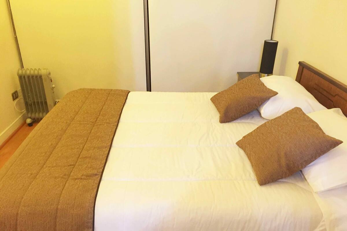 In-room safe, iron/ironing board, rollaway beds, free WiFi