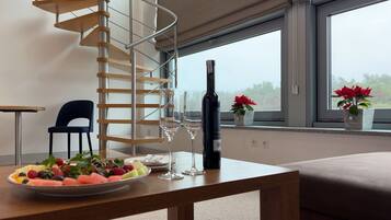 Exclusive Duplex | Premium bedding, minibar, in-room safe, desk