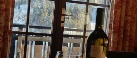 Chalet, 5 chambres, balcon | Restauration dans la chambre