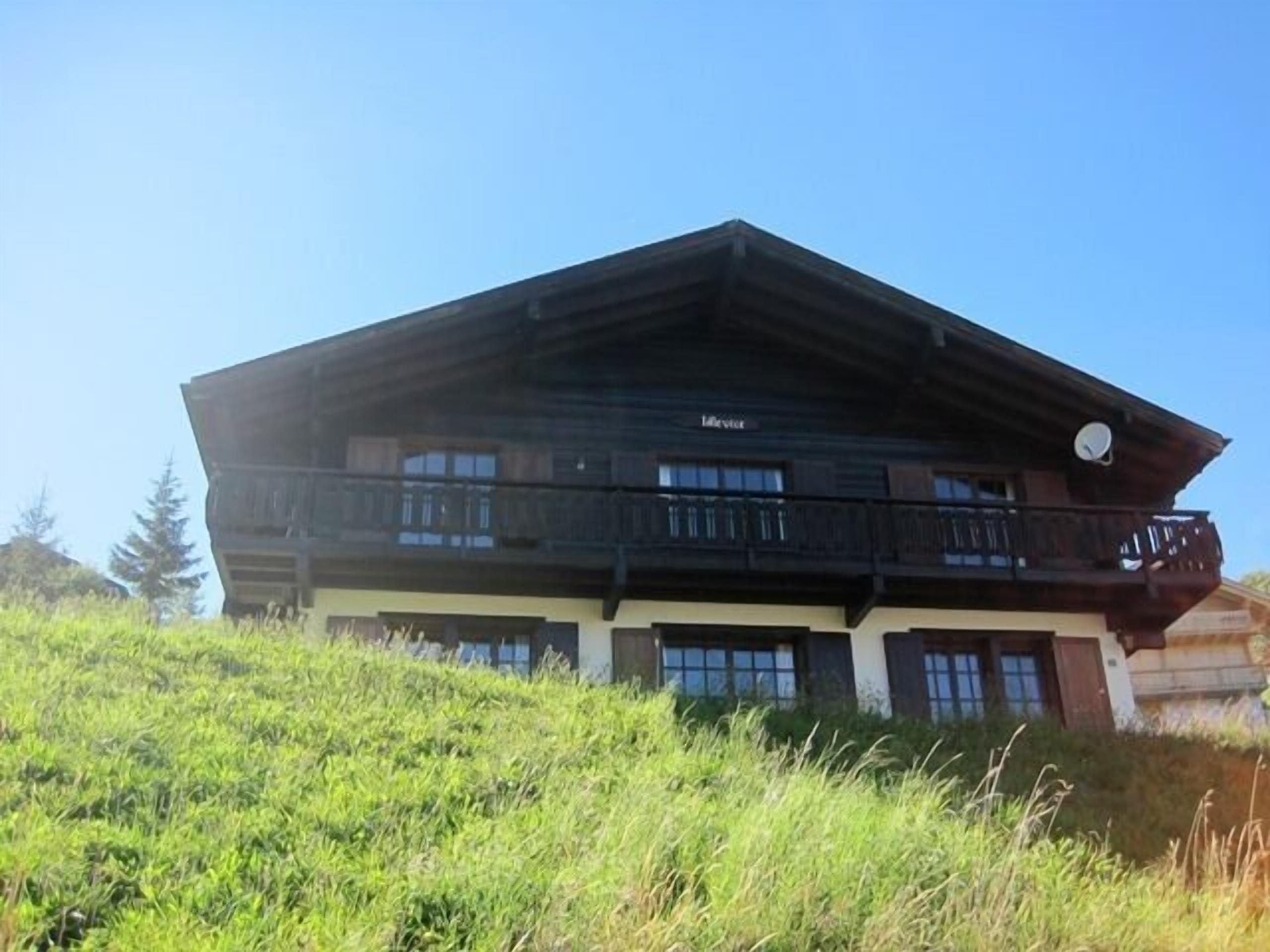 Mặt tiền nơi lưu trú