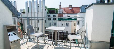 Deluxe Apartment, 3 Bedrooms, Terrace (TOP 12) | Balcony