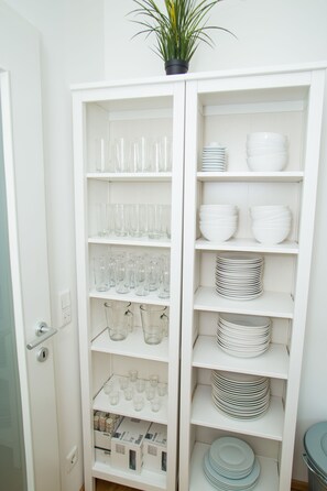 Deluxe Apartment, 3 Bedrooms, Terrace (TOP 12) | Private kitchen | Fridge, microwave, oven, stovetop - Vienna Hotspot - Wien Mitte (Vienna)