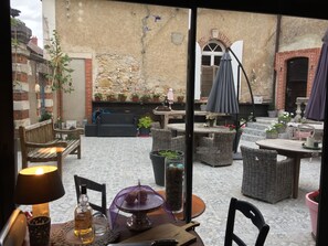 Restaurant - Boutique Hotel B&B Fleurie (Saint-Amand-Montrond)