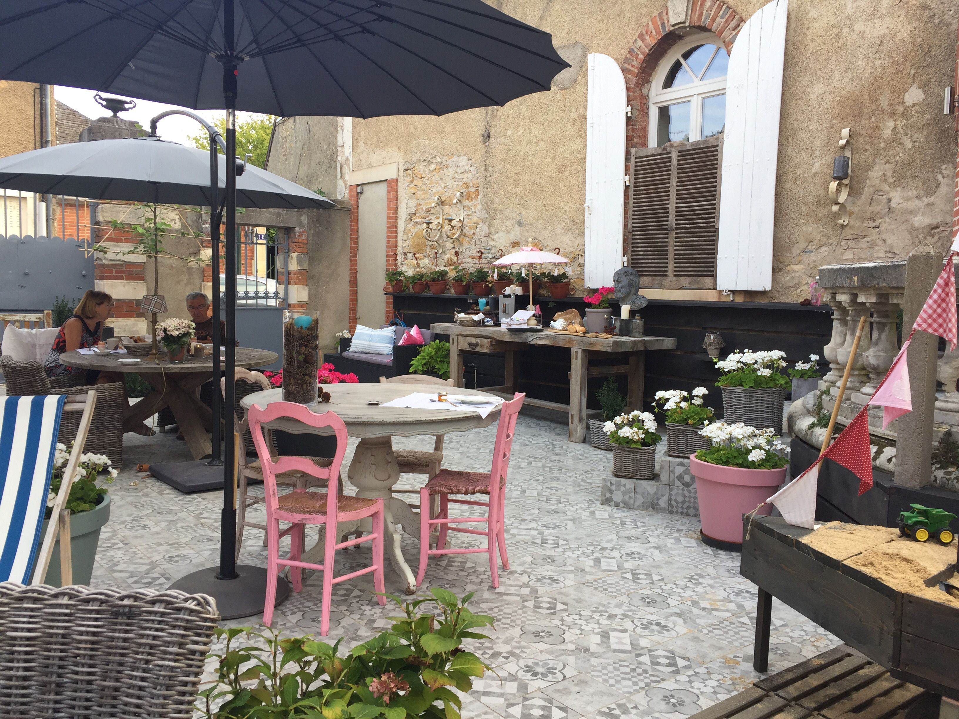 Tempat makan outdoor