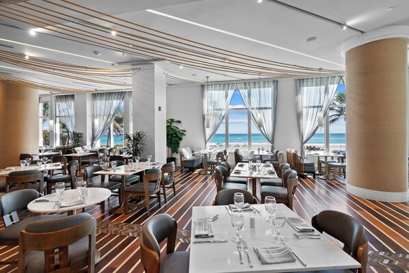 3 restaurants; breakfast, lunch, dinner, and brunch served