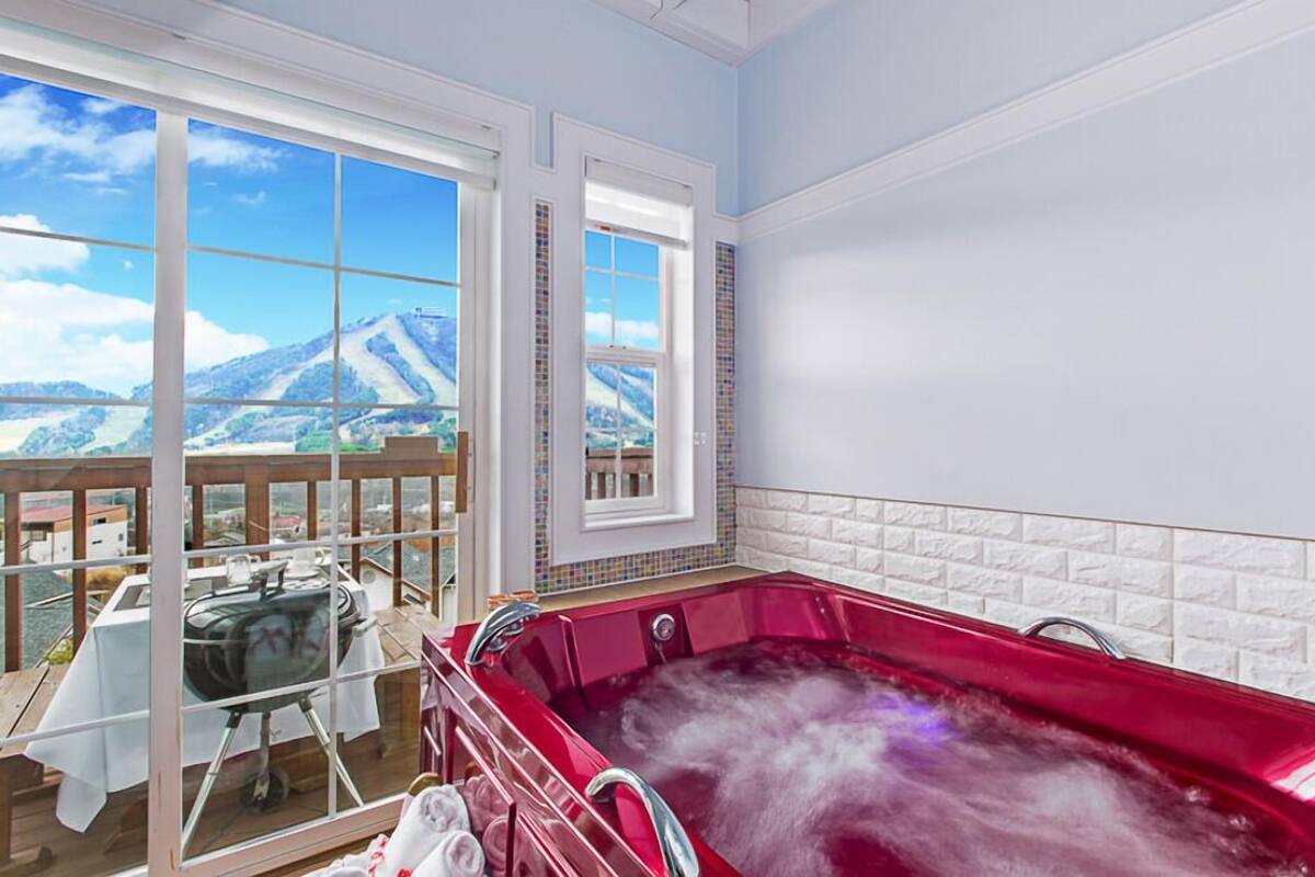 B-3 (Spa, Duplex) | Jetted tub