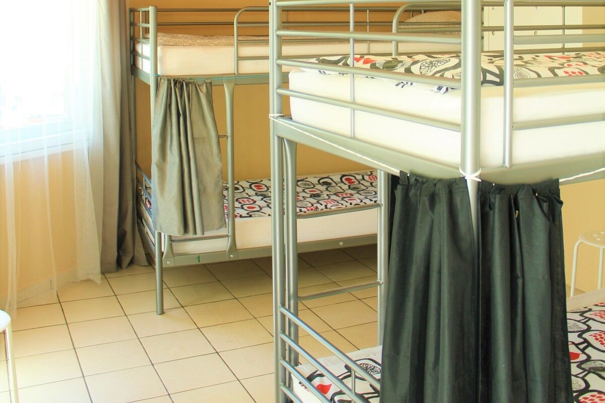 Dortoir Partagé, dortoir mixte (8 guests)