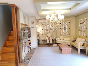 Duplex, Terrace (Ylang Ylang) | Living area | 42-inch flat-screen TV with cable channels, TV