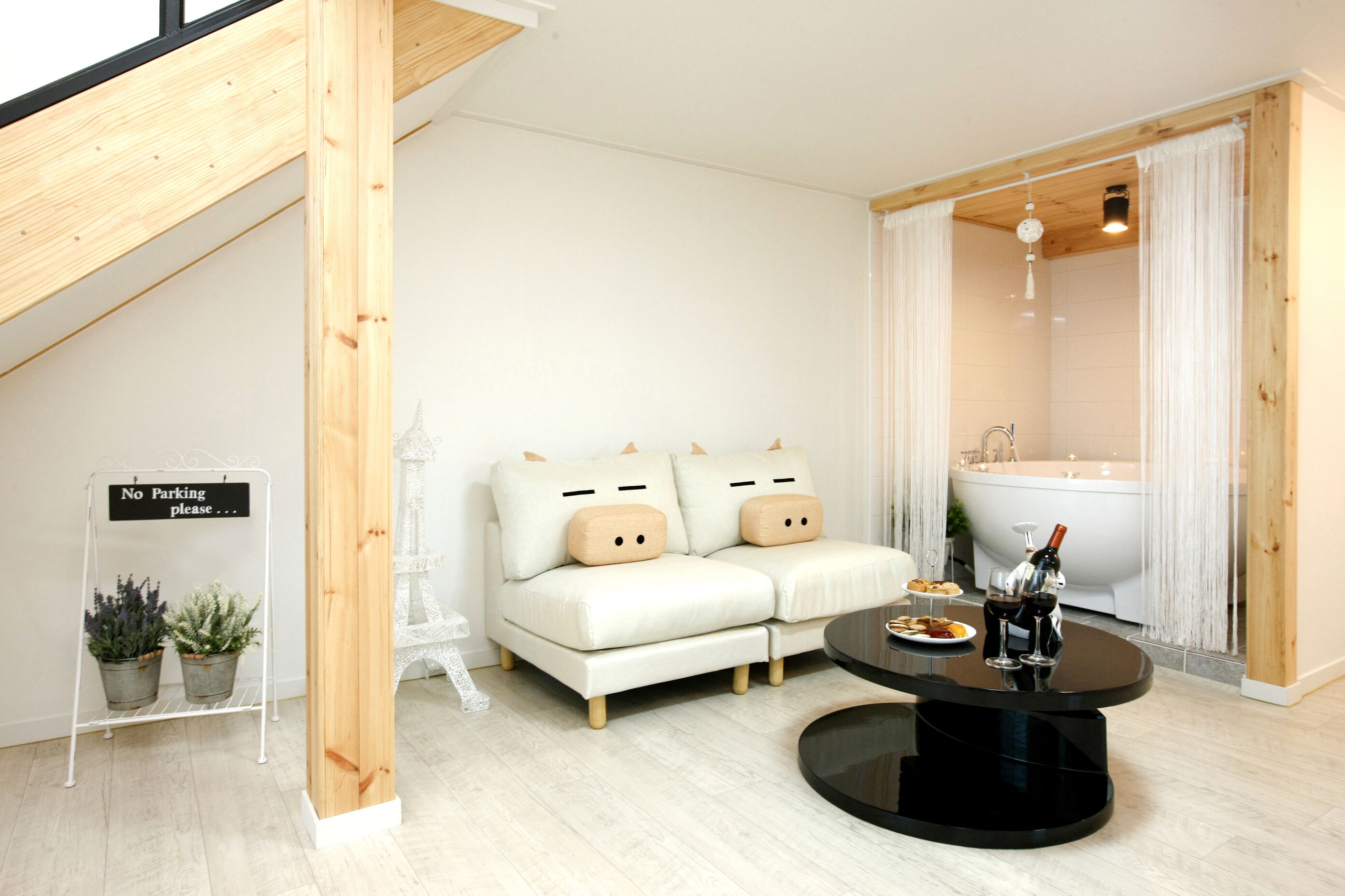 듀플렉스 | 거실 공간 | 평면 TV