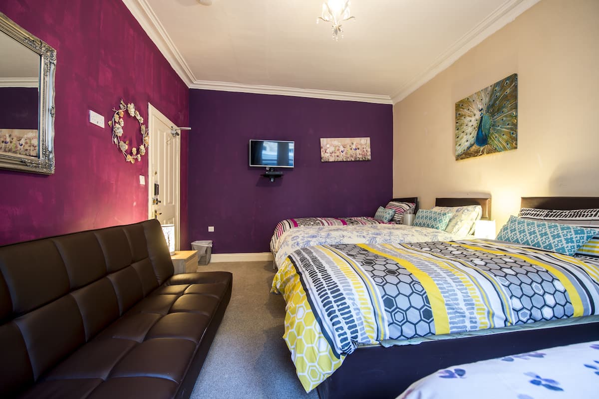Laptop workspace, iron/ironing board, free WiFi, bed sheets