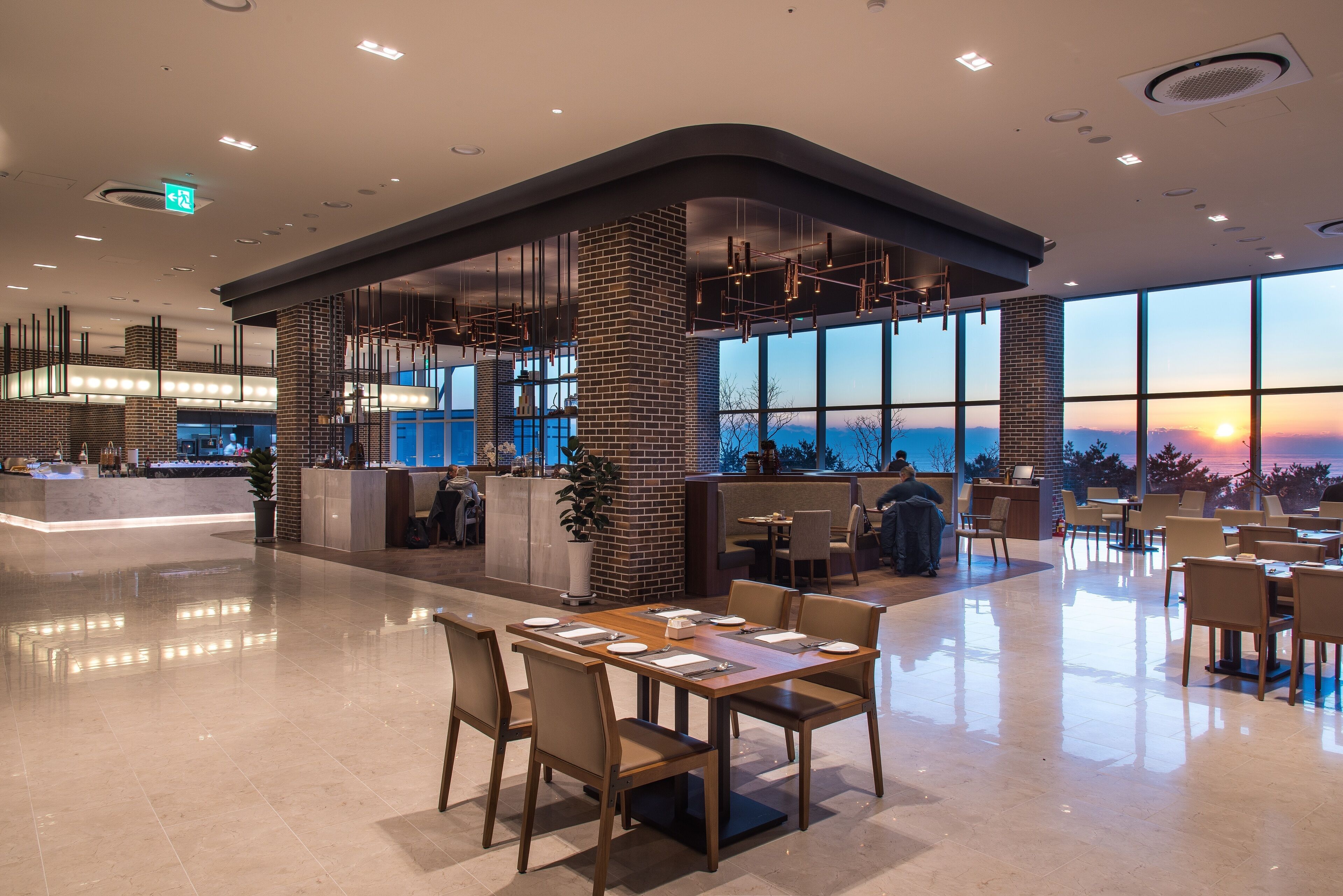 daily buffet breakfast (krw 35000 per person)